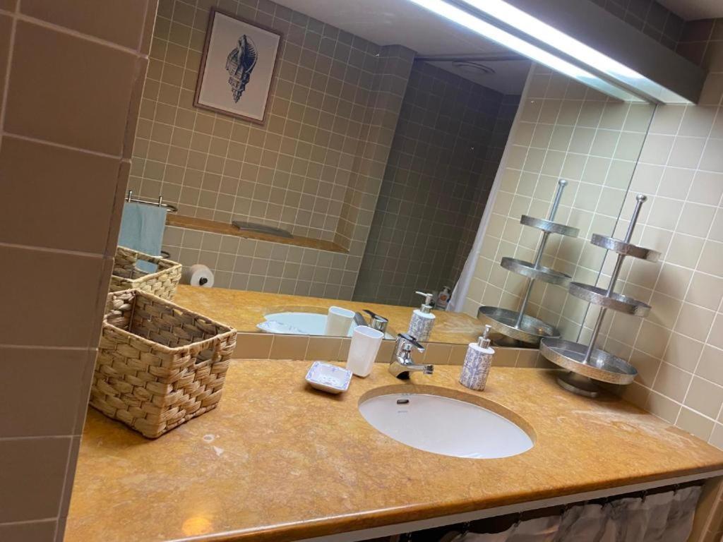 Lagos Accomodation Rooms Luaran gambar